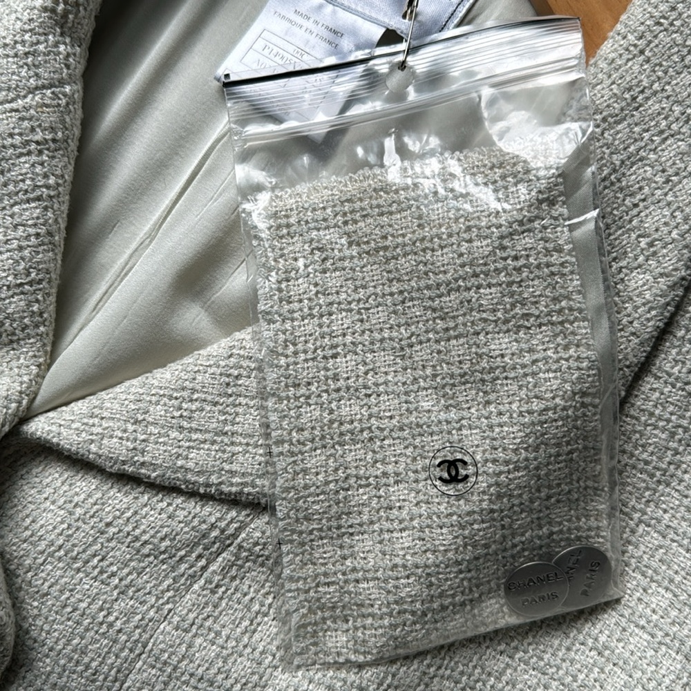 Chanel Vintage Tweed Cream Light Gray Wool Blend Long Sleeve Jacket | Sz 8 EU40 - Picture 5 of 9